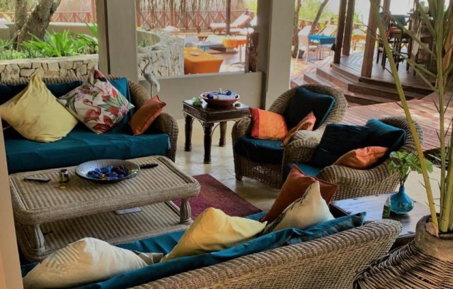 MOYENI LODGE