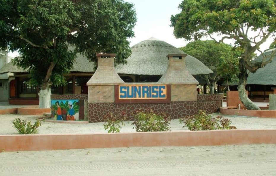 MARRACUENE SUNRISE LODGE